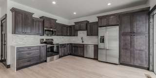 Brand New 3 bed 2.5 townhome Gallery 10