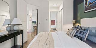 Novi at Queen Anne Gallery 19