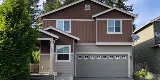 4 Bedroom + Office in NE Lacey - Fully Fenced Yard and Minutes from freeway and JBLM - Available June Gallery 1