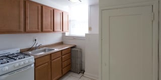 5120 S. Hyde Park Boulevard Gallery 12