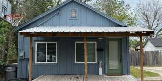 Available Now Near Downtown! Gallery 1