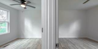 RENOVATED 4/2 in Walkable Location, Stainless Steel Appliances, & Garage/Workshop! Available NOW for $1850/month! Gallery 24