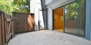 COMING SOON! | $3,695 / 3BR - GORGEOUS TOWNHOME IN CENTRAL NEWARK Gallery 23