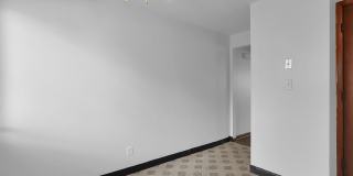 2 Bedroom Townhouse Apartment Gallery 8