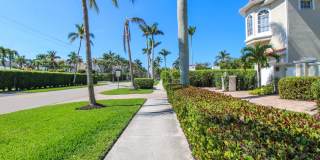 ****DOWNTOWN NAPLES*** SEASONAL***BEAUTIFUL VILLAS NAPOLI****NOW AVAILABLE*** Gallery 58