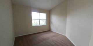 3/2 Condo in gated community off Colonial Blvd Gallery 10