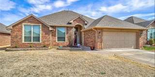 Amazing 3 Bed 2 Bath Home in Deer Creek Community Gallery 1
