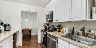 1400 N State Parkway Gallery 8