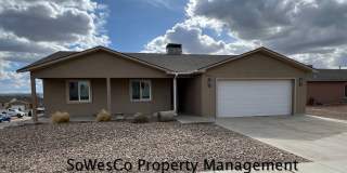 FOUR Bedroom Newer Home in Aztec Gallery 1