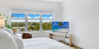 9102 W Bay Harbor Dr Gallery 10