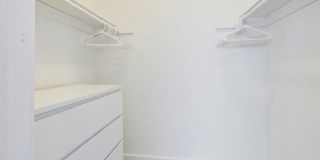 712 W 21st St Apt 304 Gallery 16