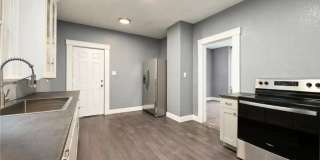 Beautiful Historic Home For Rent! Gallery 10
