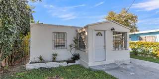 6940 NW 6th Ct Gallery 4