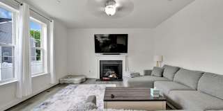 1103 GRADY Court Gallery 9