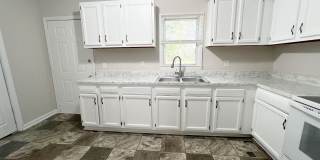 Single-Family Home Downtown--No Breed Restrictions! Gallery 8