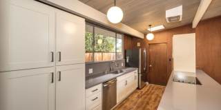 Wonderful Atrium Eichler in the Heart of Greenmeadow Gallery 8