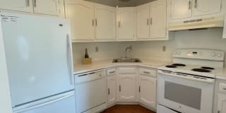 Skidmore Apartments Gallery 17
