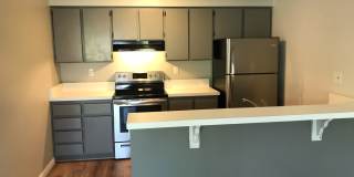 Awesome Remodeled Top Floor condo in Point Loma Tennis Club Gallery 1