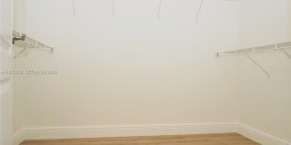 9701 Blue Isle Bay Gallery 28
