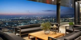 1900 Broadway Gallery 53