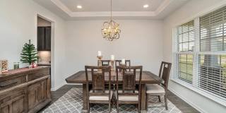 Beautiful 5-Bedroom Home in Brixworth Neighborhood with 2 Community Swimming Pools & Walking Trails Gallery 9
