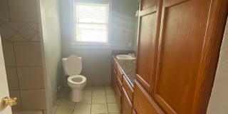 Priced to Rent- 3/1.5 Nice update! Accepting Sec 8 Gallery 13