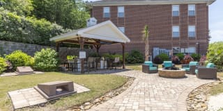 Vista Commons Apartment Homes Gallery 9