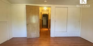 East Medford Victorian Upstairs Apartment Gallery 6