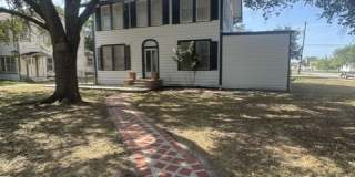 704 West Richard Avenue - B1 Gallery 1