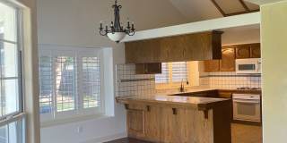 Gorgeous 3 Bedroom 2 Bath Home Gallery 9
