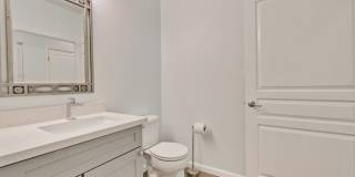 Excellent 2 Bed 2 Bath Condo - Completely Remodeled! Gallery 28