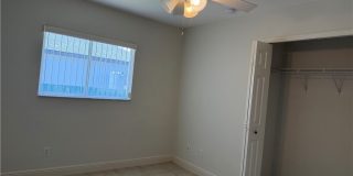 305 NW 22nd Place Gallery 12