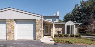 22 STONE MANOR Gallery 1