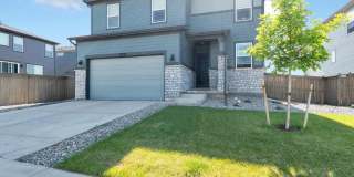 Spacious 3 bed 3 bath 2-story comfortable and stylish home in desirable location in Parker Gallery 1