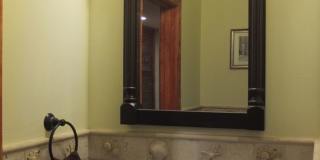 Beautiful Renovated Four bedroom Townhome Gallery 12