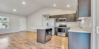 5483 Summerland Dr - Waterloo IA Gallery 1