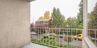 2034 Minor Apartments Gallery 8