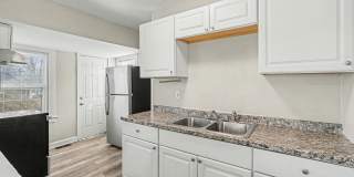 MOVE IN SPECIAL* $250 Off First Full Month's Rent OR Free 55in TV! Beautiful 2 Bedroom 1 Bathroom Home in Kansas City! Gallery 8