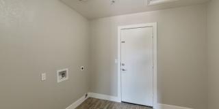 Ironwood Village - Completely Remodeled Interior, Single Level with Pool! Gallery 16