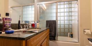Nicely renovated  with in-unit laundry in a prime location in Fenway! Gallery 12