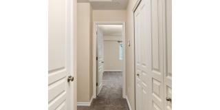 Modern 2 Bedroom Condo Featuring Main Level Bonus Room and Two Ensuite Bedrooms Gallery 23