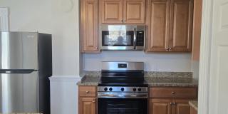 27 Maple Street Gallery 8