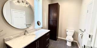 1905 W Huron St Gallery 4