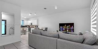 4450 NW 83rd Pkwy Gallery 4