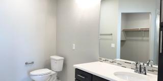 Townhome w/ All the Bells and Whistles! Gallery 11