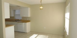 Centrally located 2/2 Gallery 9