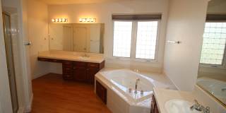 FOR RENT- 4BED/3BATH- Sheperd/Temperance- 2475 Deauville Gallery 21