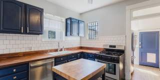Amazing Highlands location with huge walkability! Gallery 9