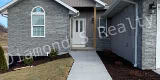 5 Bedroom Home Located in Ozark! Gallery 3