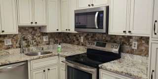 Beautiful 3BR Townhome in Burtonsville | Garage, Deck & Community Amenities Gallery 9